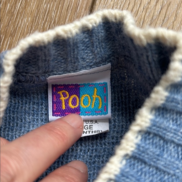 WINNIE THE POOH PIGLET 90s VINTAGE Sweater Cardigan Size 24 Months Snowflakes - Picture 8 of 9